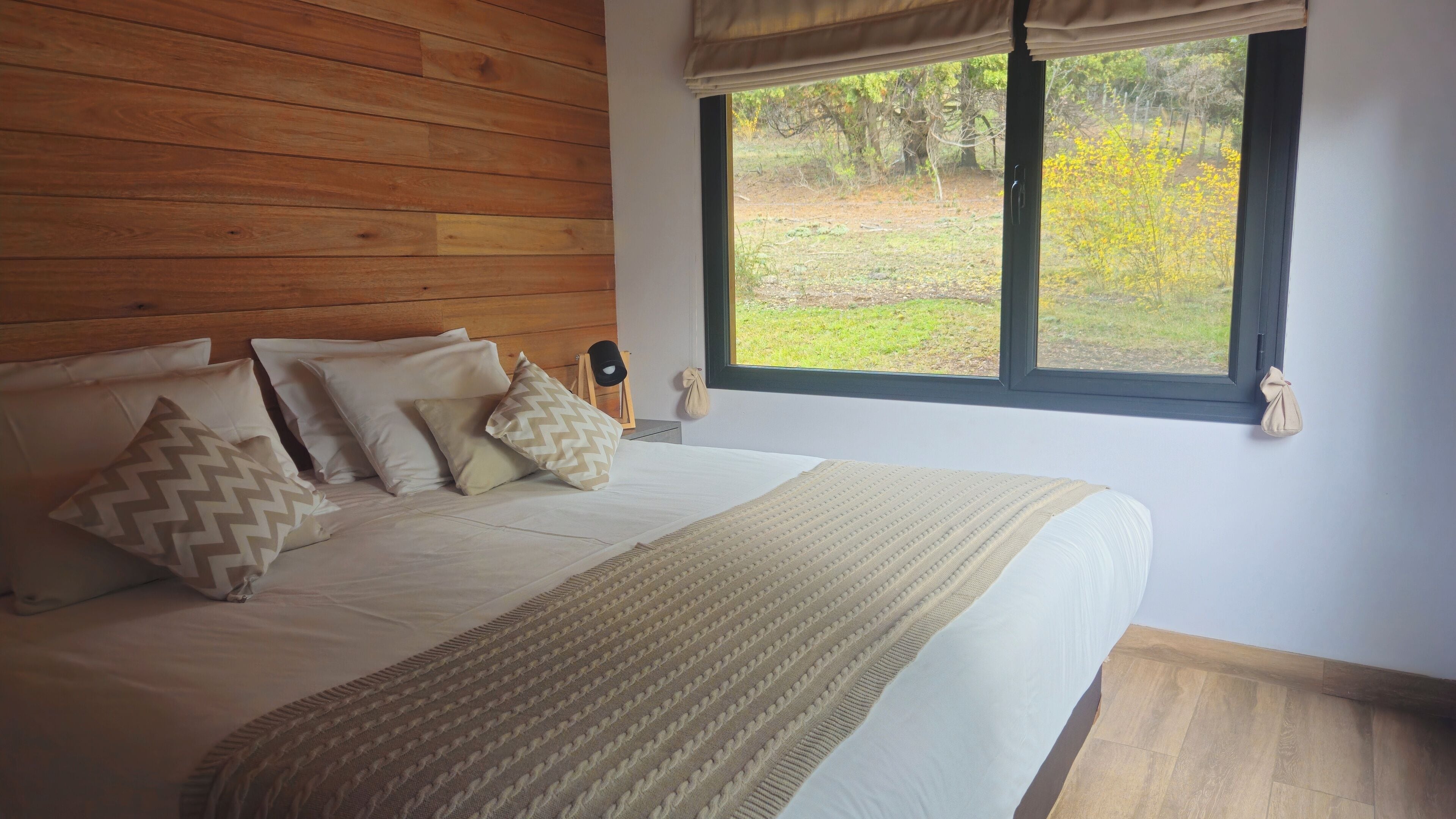 Ropa de cama de alta calidad, cubrecamas, wifi gratis y ropa de cama 