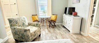 Atlantic Ave Cozy Apartment!