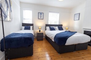 3 chambres, fer et planche à repasser, accès Internet, draps fournis