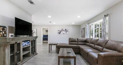 Spacious 4-bedroom house in charming Slidell with AC