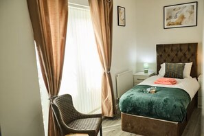 1 camera, ferro/asse da stiro, Wi-Fi, lenzuola