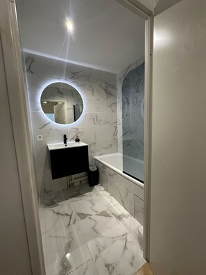 風筒、提供毛巾、番梘、廁紙