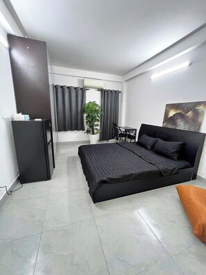 Suite estudio superior, vista a la ciudad | Servicios de la habitación