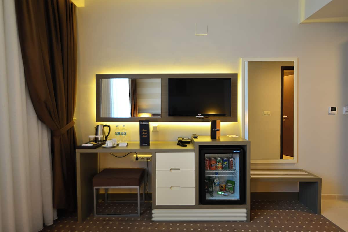 Basic Double Room, City View