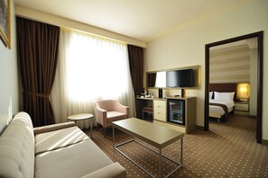 Egyptian cotton sheets, premium bedding, free minibar items