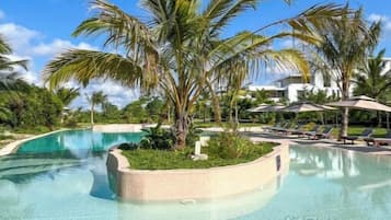 Piscine extérieure