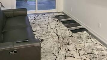 Luxury Room | Living area