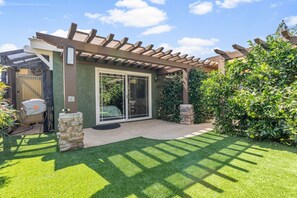Exterior - Lovely Tustin Home w/ Outdoor Kitchen: 3 mi to Zoo (Tustin)
