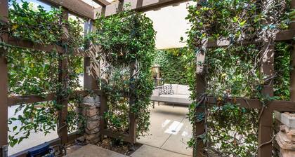 Lovely Tustin Home w/ Outdoor Kitchen: 3 mi to Zoo