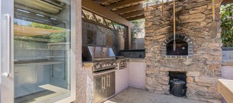 Lovely Tustin Home w/ Outdoor Kitchen: 3 mi to Zoo