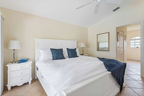 3 bedrooms, iron/ironing board, Internet, bed sheets