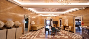 2115 Boutique Hostel
