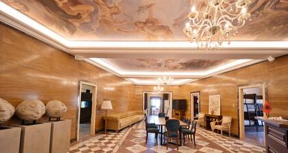 2115 Boutique Hostel