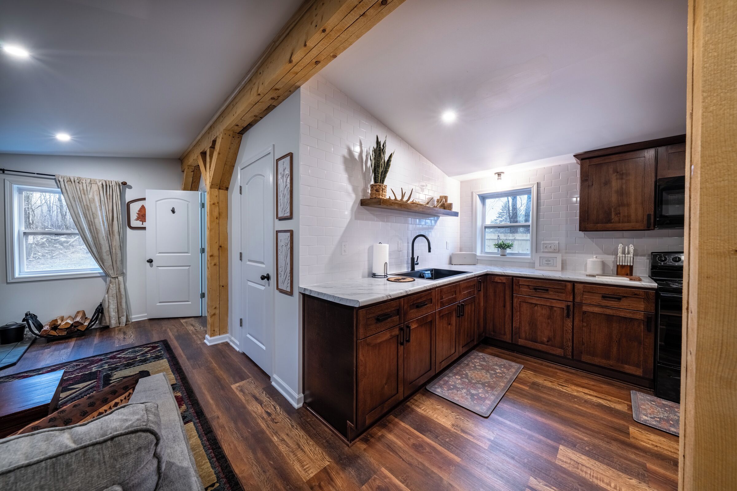 雪櫃、微波爐、焗爐、爐具