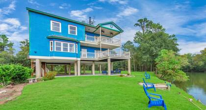 Kingwood Lakehouse Palace|King Bed|Pool Table