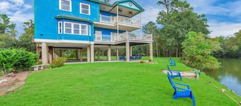 Kingwood Lakehouse Palace|King Bed|Pool Table