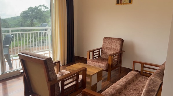 Desk, laptop workspace, free WiFi