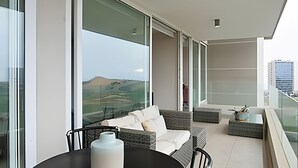 Apartment | Outdoor dining
