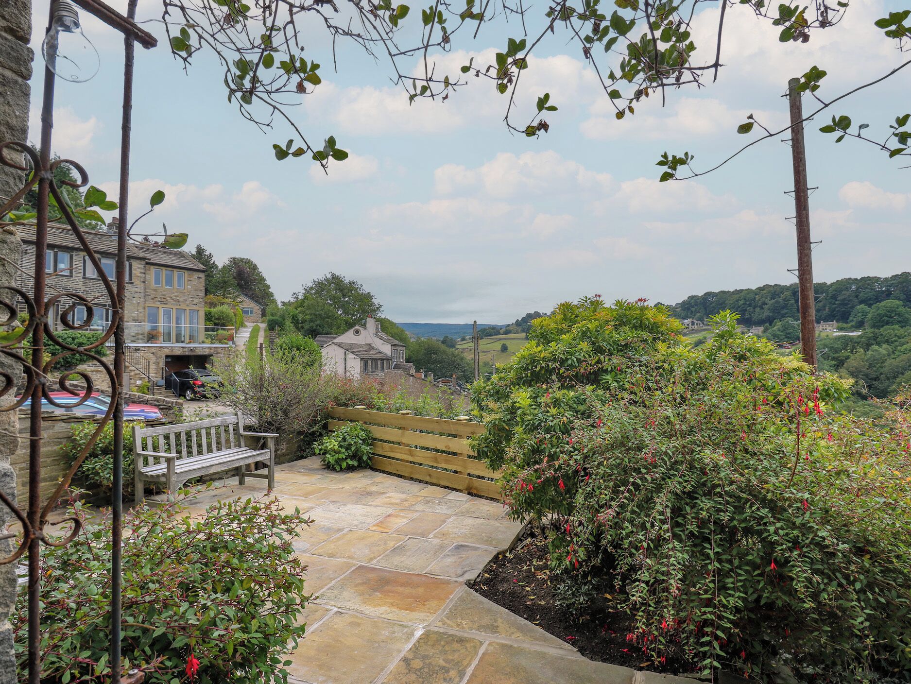 Khuôn viên nơi lưu trú