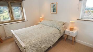 4 bedrooms, individually decorated, individually furnished, free WiFi