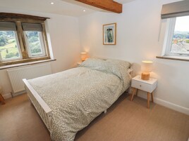 4 habitaciones, decoración personalizada y muebles diferentes 