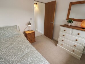 4 kamar tidur dan didekorasi berbeda-beda