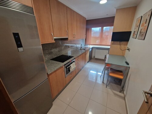 FLAT BOUZAS-VIGO. 2 BEDROOMS AND 2 BATHROOMS w/PARKING and V.E. LOADER.