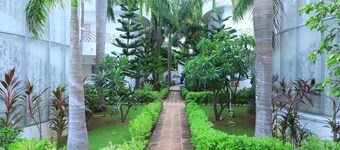 Anton White Villas Resort