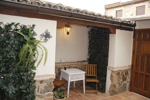 تناول الطعام بالخارج