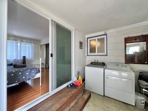 3 bedrooms, iron/ironing board, Internet, bed sheets