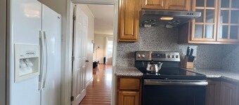 Simple 3B1B with Laundry, Parking and Yard - 3604