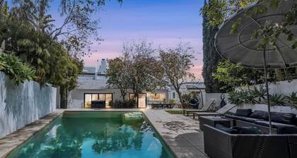 Hollywood Hills Haven With a Tennis Court, 5 Star Location