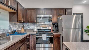 Fridge, microwave, oven, stovetop