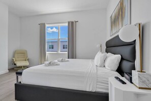 4 habitaciones, escritorio, tabla de planchar con plancha y wifi gratis