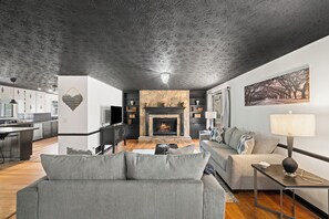 TV, fireplace - Secluded PoolHouse Estate (College Park)