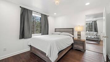 5 chambres, fer et planche à repasser, Wi-Fi, draps fournis
