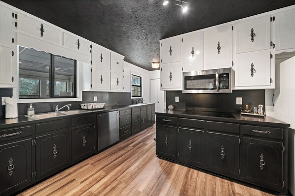 Microwave, oven, stovetop, dishwasher