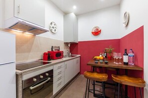 Unique Apartment in Alfama, Lisbon | ครัวส่วนตัว