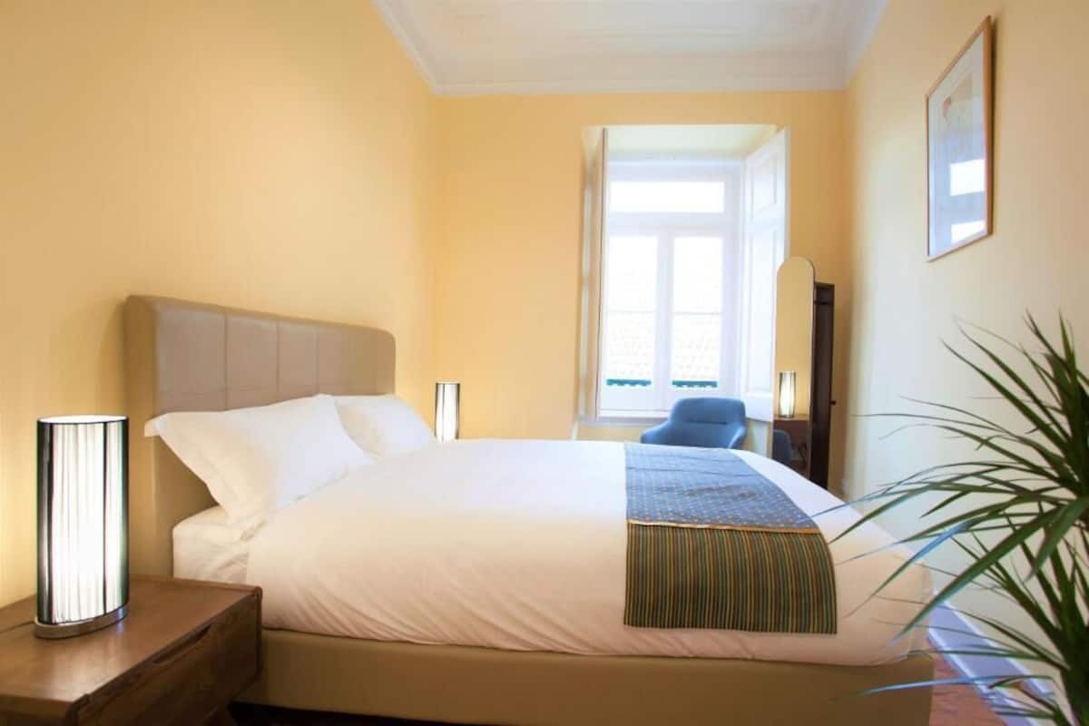 Double Room 2nd Floor | ตู้นิรภัยในห้องพัก, ผ้าม่านกันแสง, เปล/เตียงเด็กอ่อน (ฟรี), Wi-Fi ฟรี