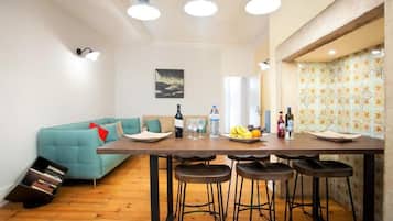 Cozy Apartment in Alfama, Lisbon | Woonruimte