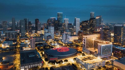 New, Cozy, Luxurious 3-Bedroom House near NRG Stadium, NASA, & Downtown Houston