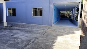 Aparcamiento sin asistencia gratuito