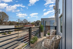 Terrace/patio - Madmen Loft w/ Uptown Rooftop Views (Charlotte)