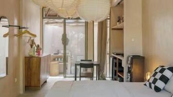 1 bedroom, in-room safe, desk, iron/ironing board