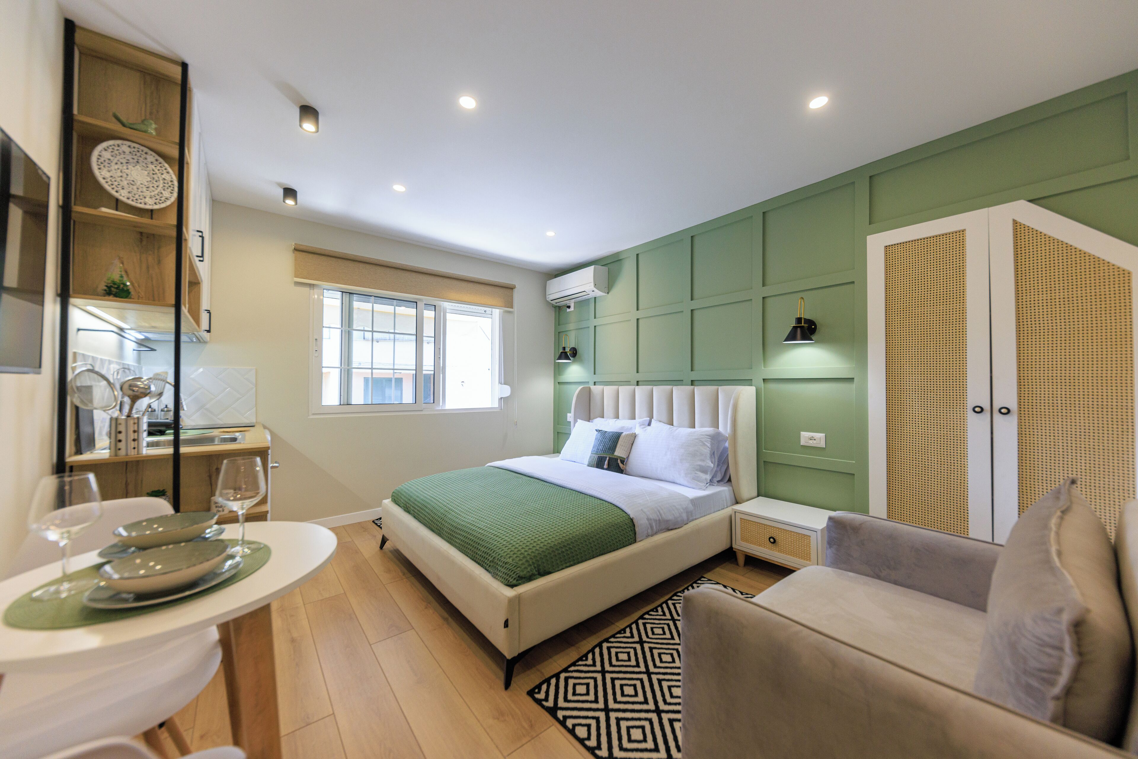 Studio – deluxe, terrasse, byutsikt | Sengetøy i egyptisk bomull og sengetøy av topp kvalitet