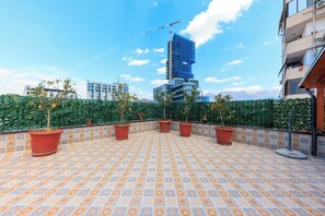 Terrace/patio - Syncron Rooftop City Centre Tirana (Tirana)