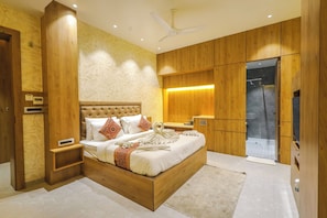 Luxury Double Room | Minibar, in-room safe, desk, laptop workspace - Shri Damodar Dham (Vrindavan)