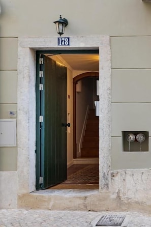 Exterior detail - Ponto Alto Apartments (Lisbon)