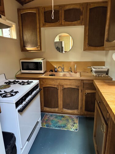 Serene 1-bedroom cabin in Sugarloaf of Big Bear