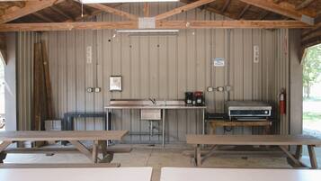 Aire de pique-nique/barbecue